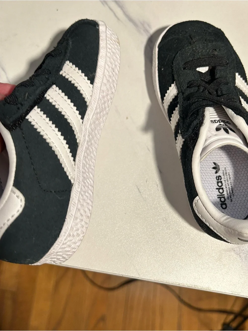 adidas no box